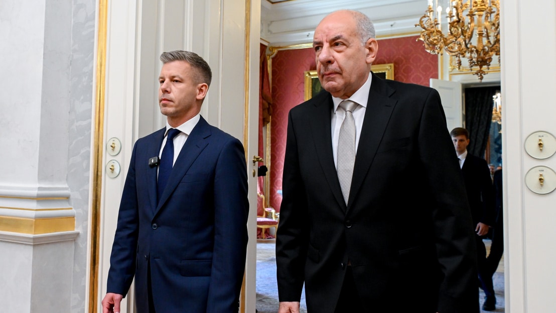magyar-peter-sulyok-tamas-alkotmanybirosag-lemondas-2026