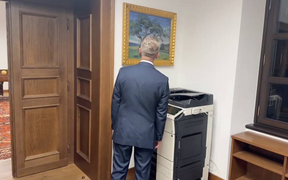 magyar peter karmelita fotok