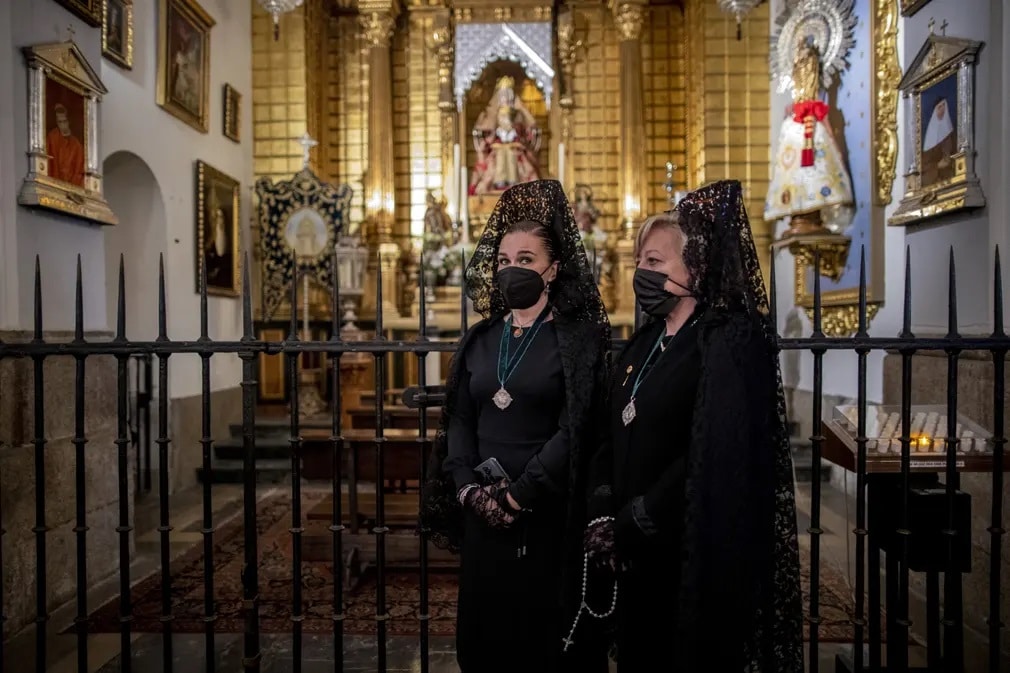 semana santa, mantilla, husveti unnepek, Manu Fernández, nap fotoja
