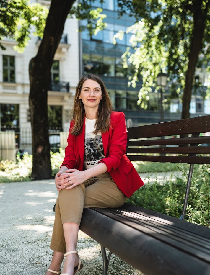donath anna facebok torveny momentum