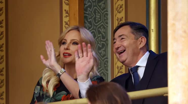 mészáros-lőrinc-várkonyi-andrea-csók-parlament