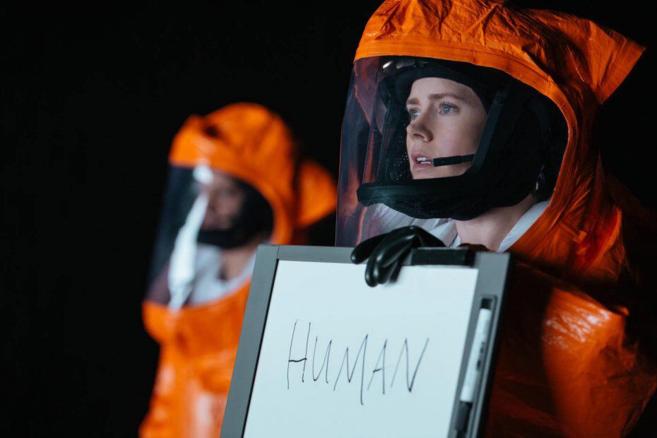 Amy Adams és Jeremy Renner az Arrivalban