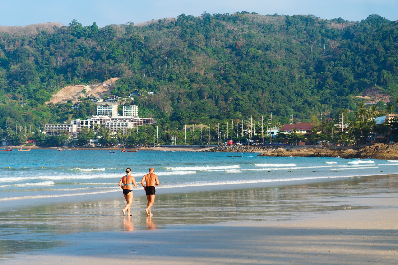 beach-g3147286af_1280