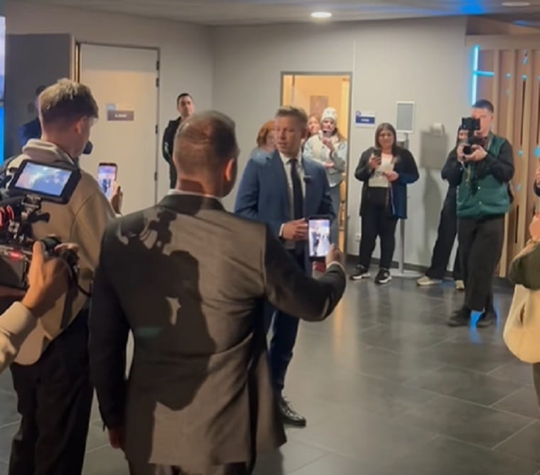 magyar peter kozmedia m1 taps folyoso