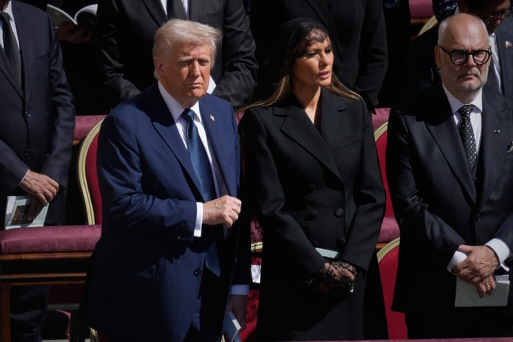 donald trump dresscode ferenc papa temetese