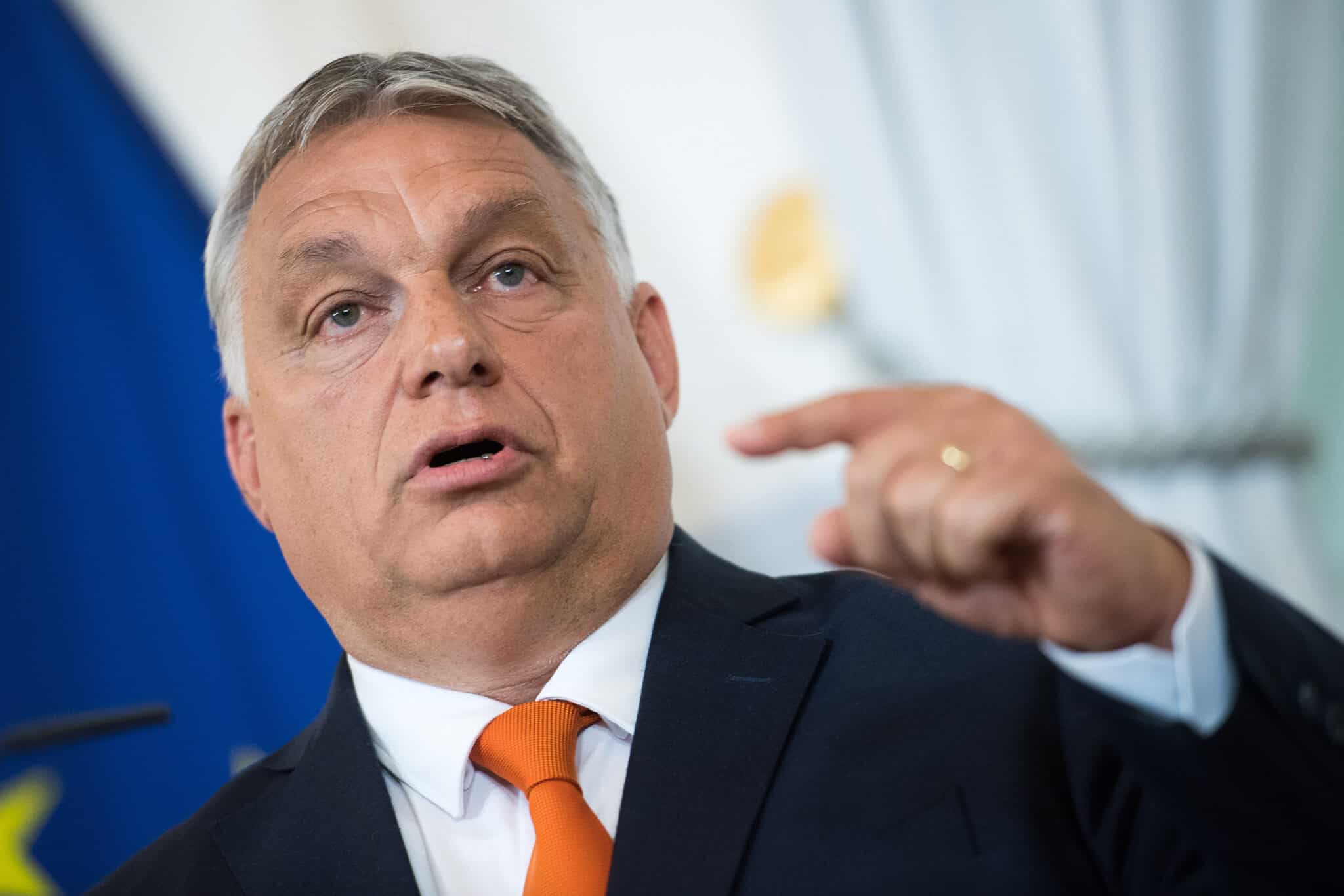orban-viktor-hivatali-visszaeles-feljelentes-hadhazy-akos