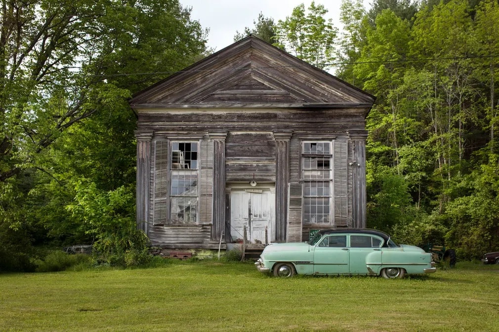 In Search of the Vernacular, Steve Gross, Susan Daley, omladozo hazak, romos hazak, fotokonyv, fotosorozat, Egyesult Allamok, szerelobolt