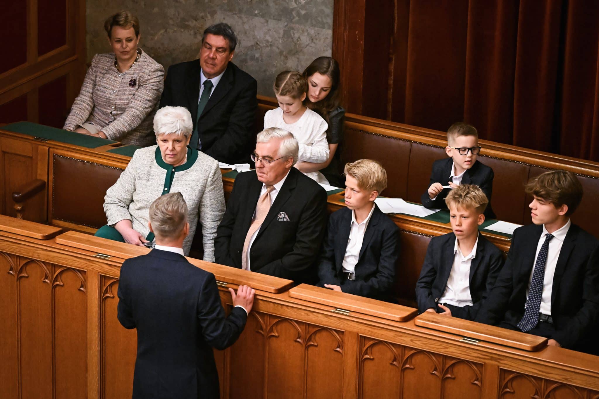 magyar peter edesapja magyar istvan alakulo parlament