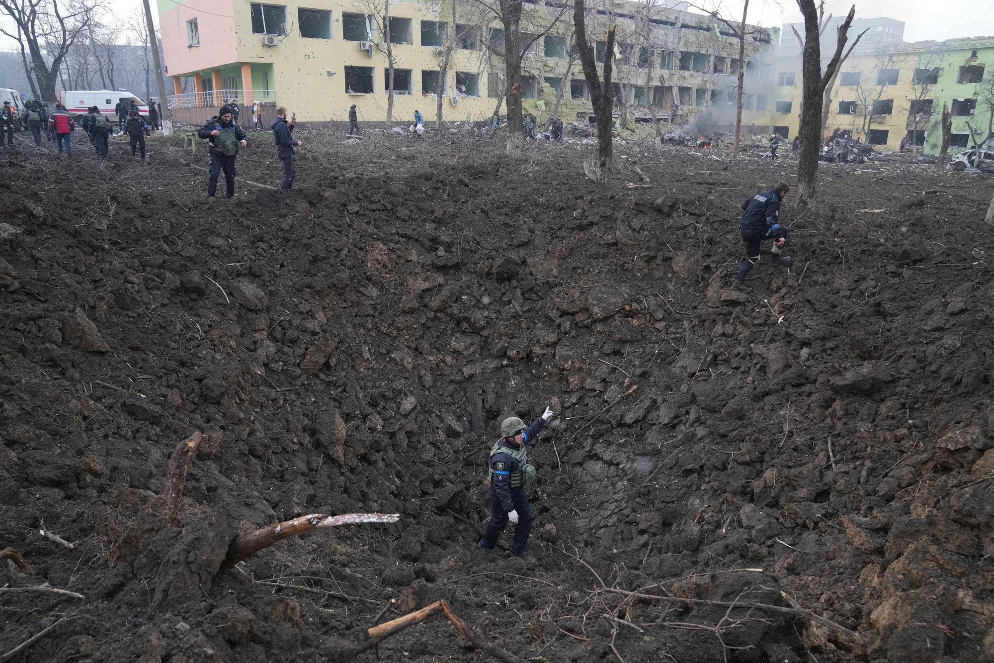orosz-ukrán háború mariupol szülészet bombázás2