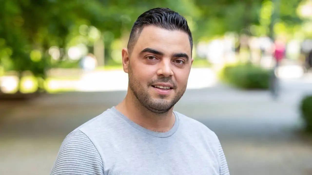 young g vallomas ufok foldonkivuliek urlenyek