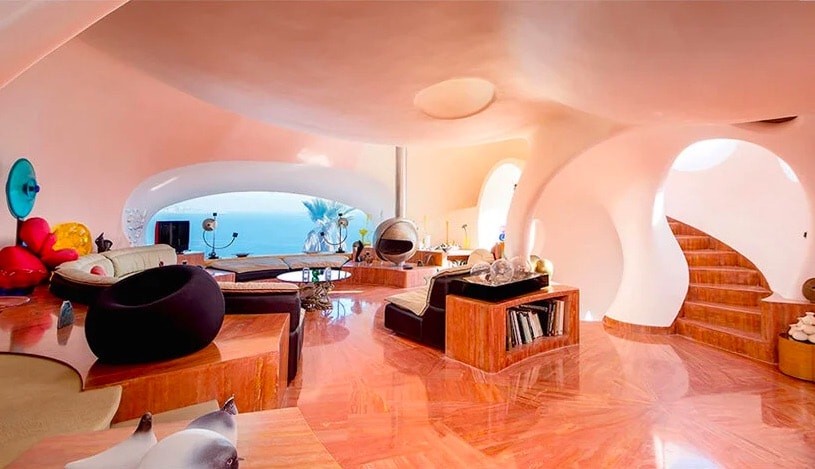 A Le Palais Buller (Buborékpalota), amely Pierre Cardin divattervező tulajdona és a magyar származású Antti Lovag tervezett, eladó / Fotó: La Palais Bulles