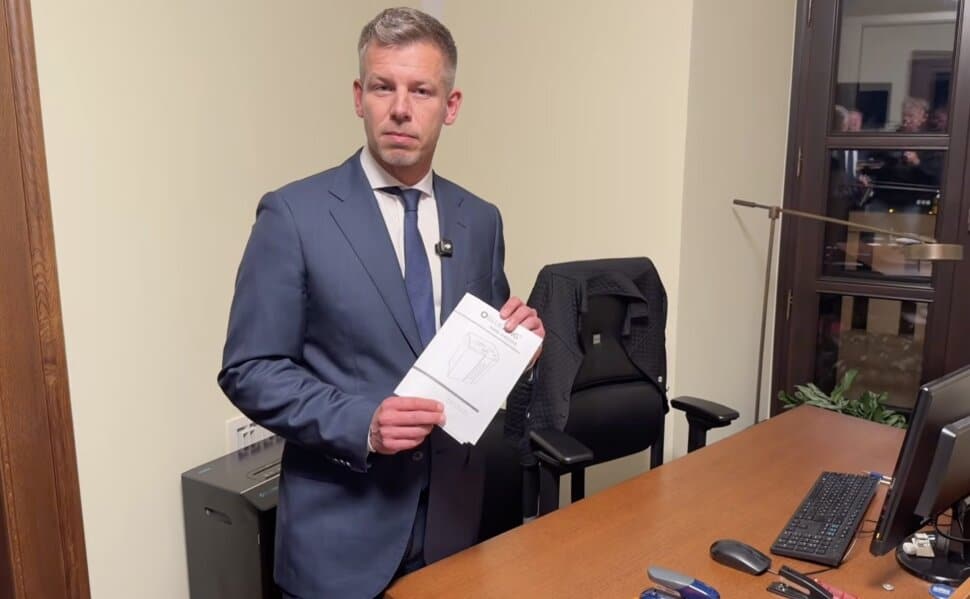 magyar peter karmelita fotok