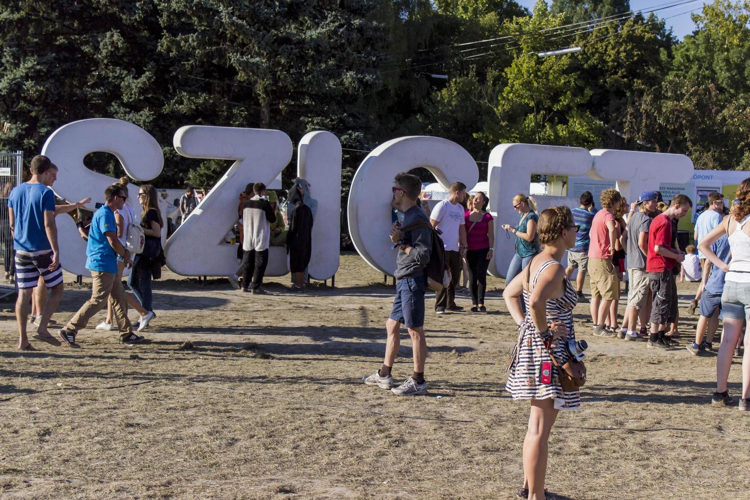 sziget fesztival 2022 testi sertes verekedes