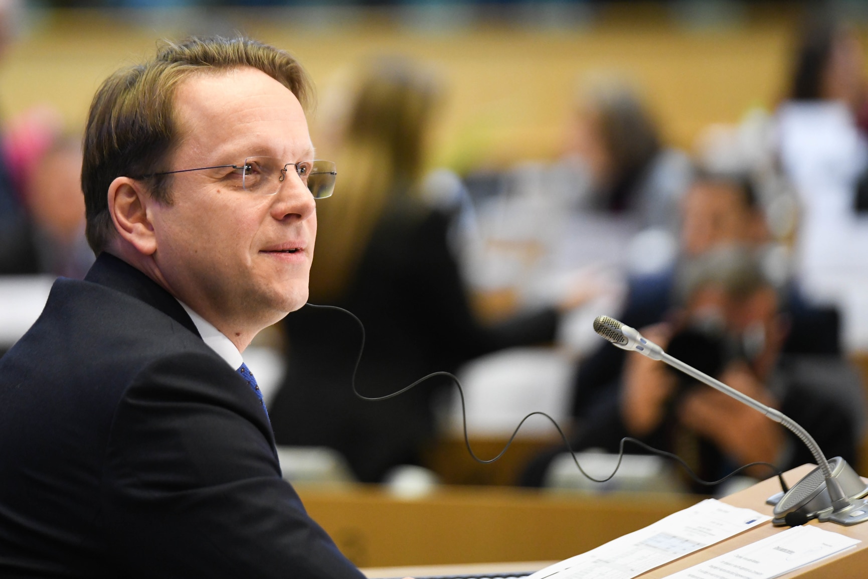 varhelyi oliver europai parlament ep botrany