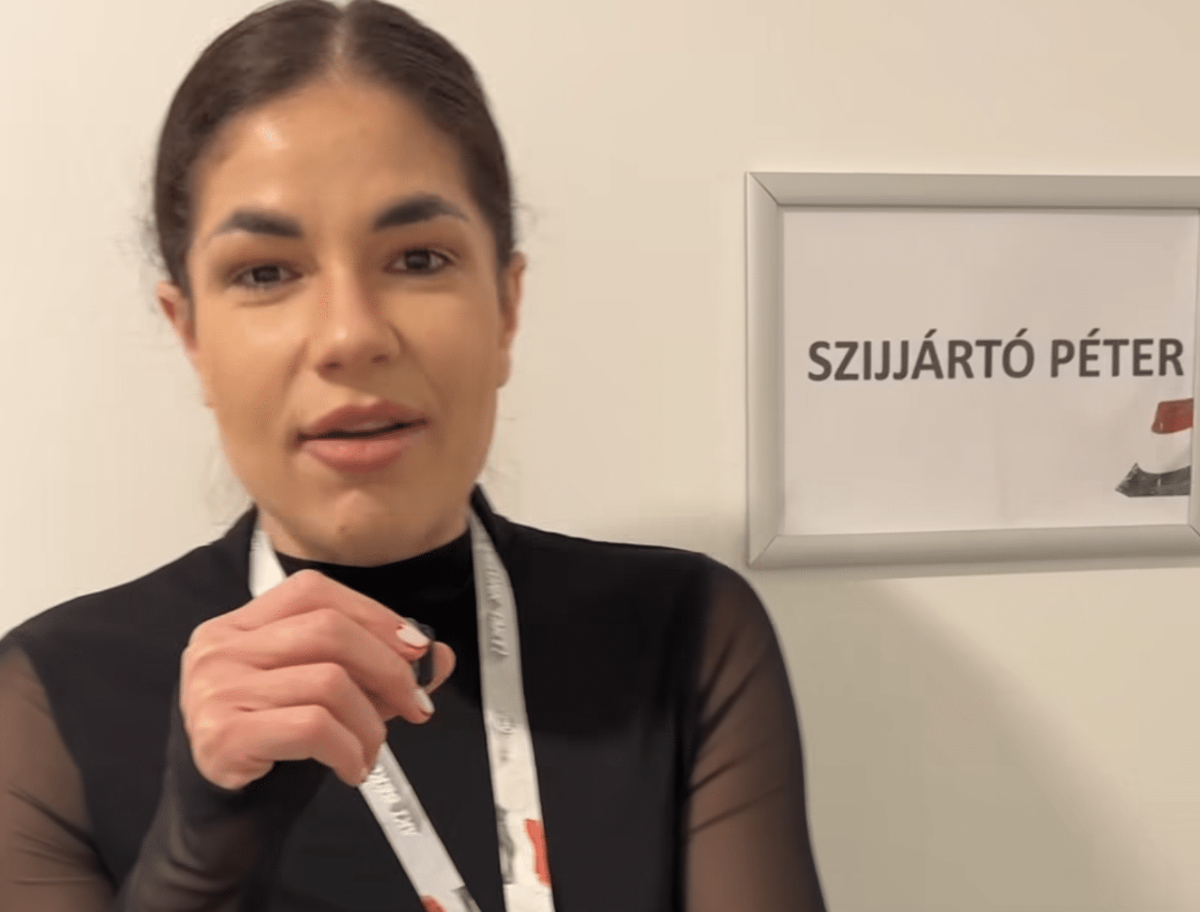 gaspar evelin fizetese szijjarto peter