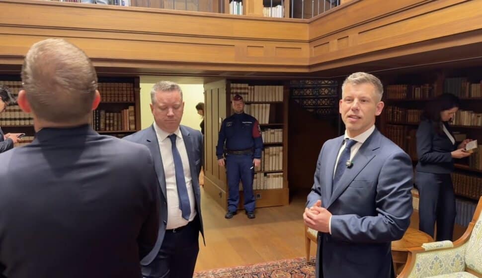 magyar peter karmelita fotok