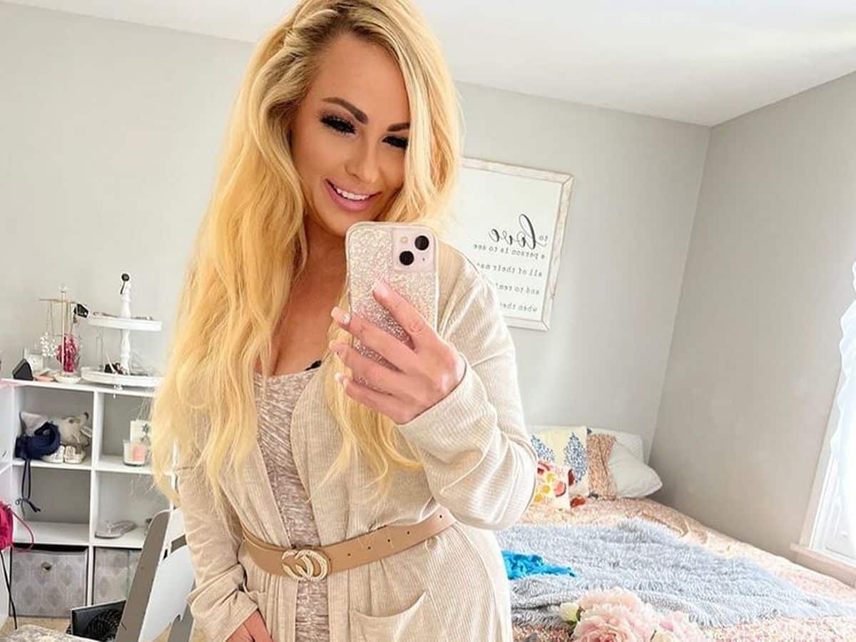 sarah juree tanarno onlyfans erotikus modell