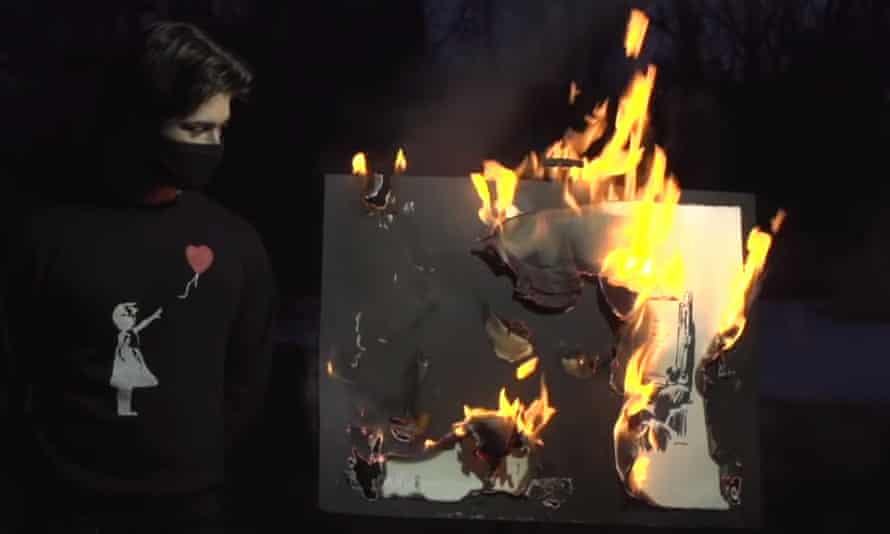 nft-muveszet blokklanc digitalis token banksy kep elegetes