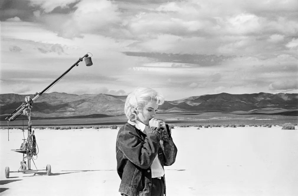 Eve Arnold, fotográfus, fotográfia, marilyn monroe, nevada, kallodo emberek, forgatas, film, the misfits, nap fotoja