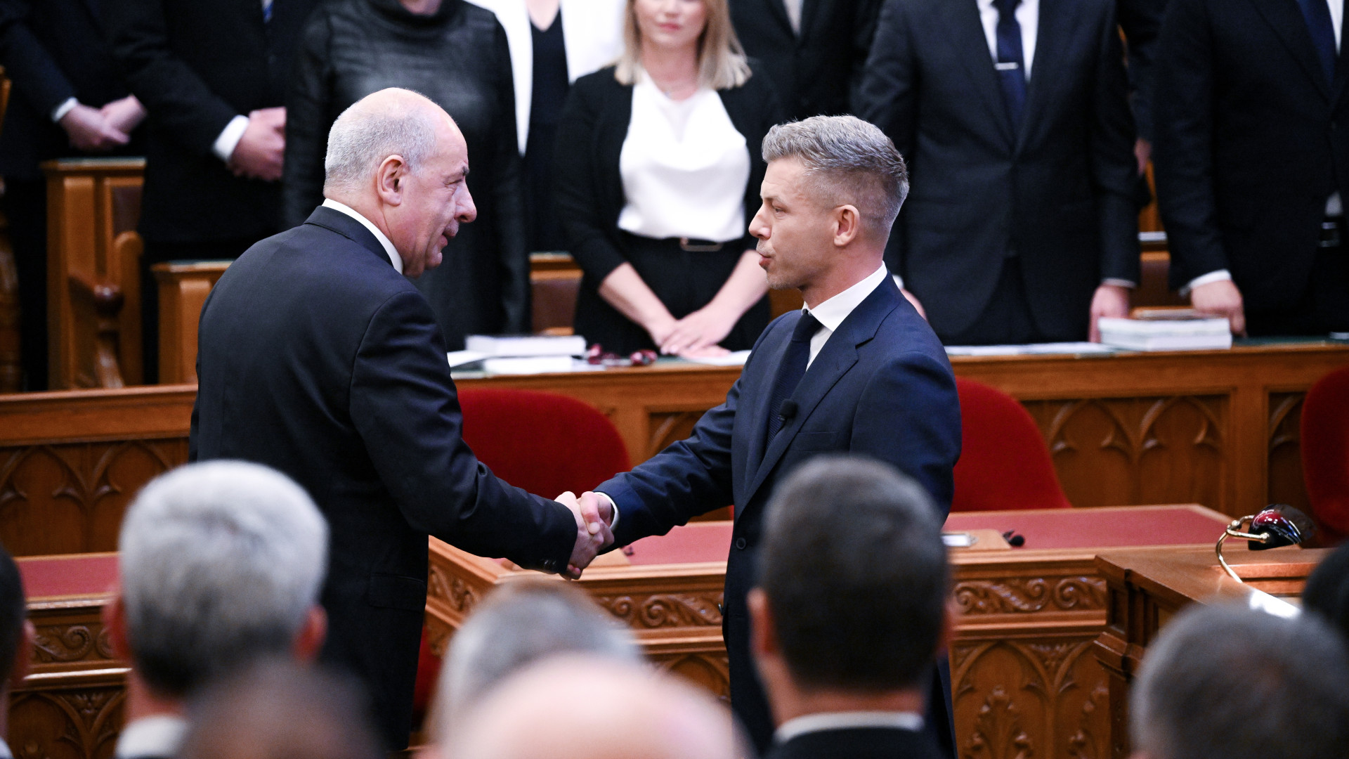 sulyok tamas lemondas kozvelemeny kutatas vegkielegites magyar peter